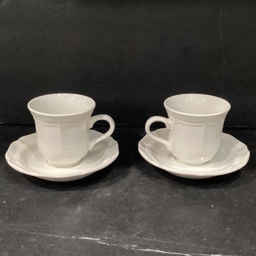 Mikasa French Countryside White 8.5 oz Coffee Tea Cups & Saucers Set of 2